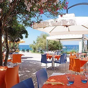 https://acquaviva-village-camping.it-tuscanyhotel.com